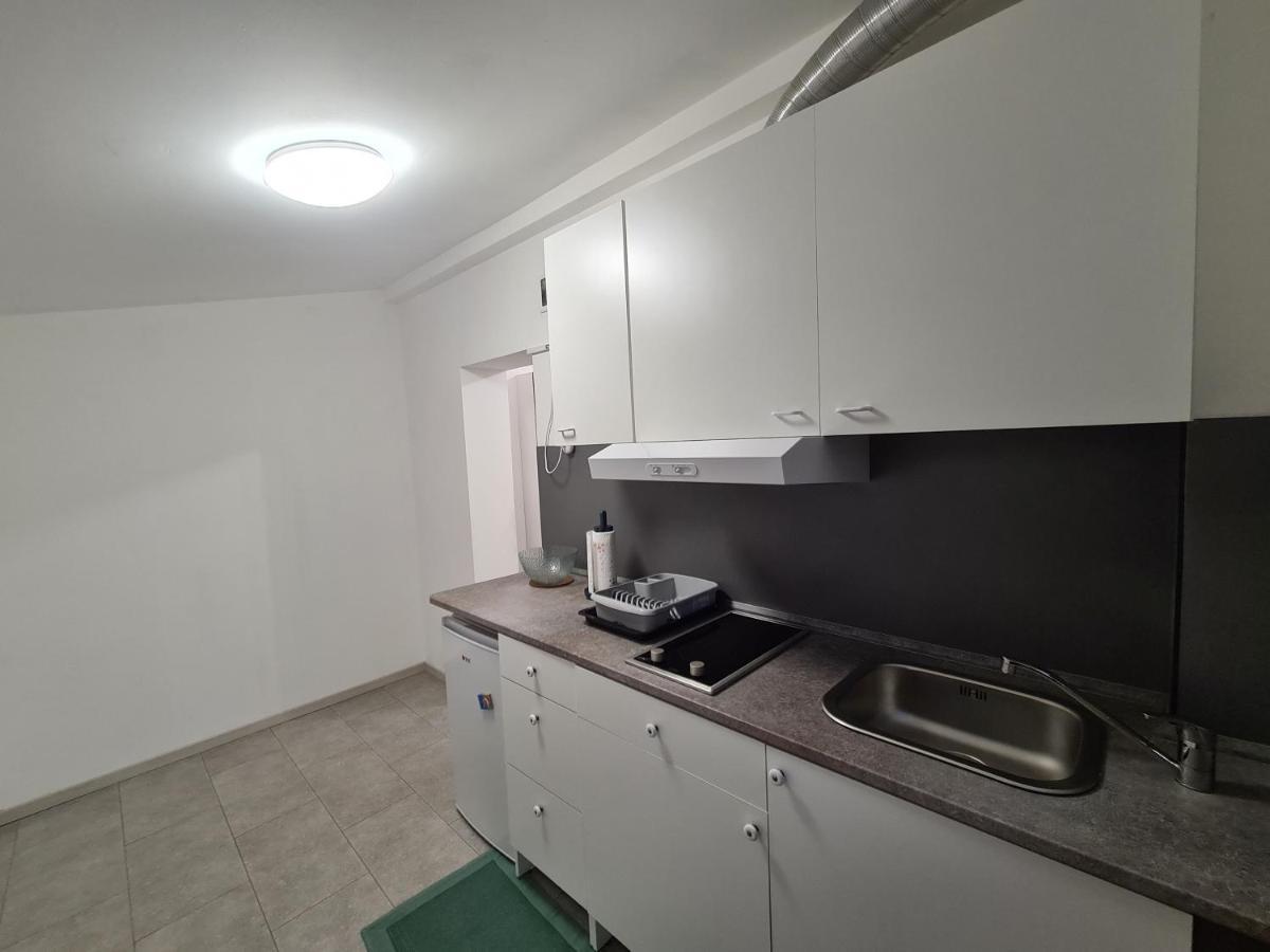 Countryside Apartment Копер Екстериор снимка