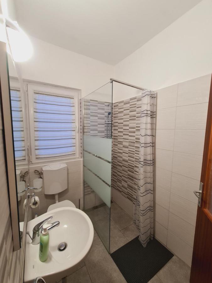 Countryside Apartment Копер Екстериор снимка